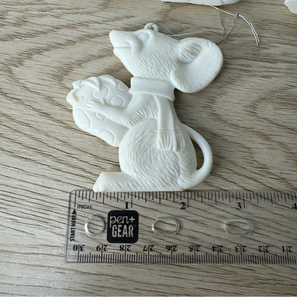 White Plastic Christmas Mice Flat Vintage Ornaments Lot Of 11 MCM Classic‎ Tacky